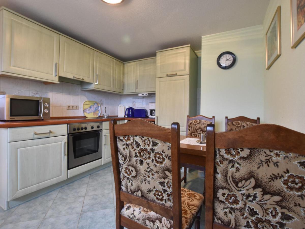 Classy Apartment In Boltenhagen With Terrace Dış mekan fotoğraf